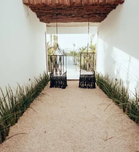 Beachfront Kiin * Tulum
