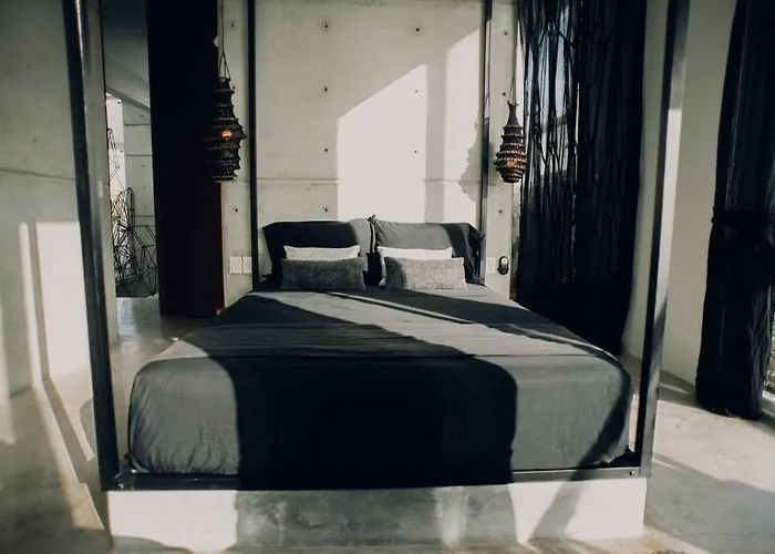 Beachfront Kiin Villa