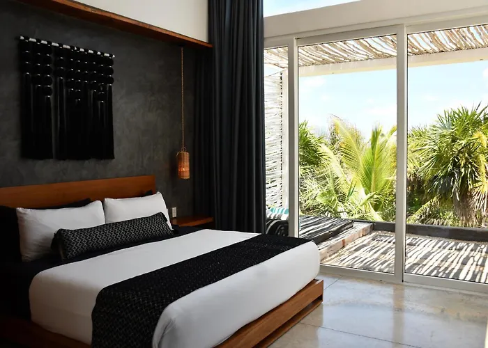 Beachfront Kiin Villa